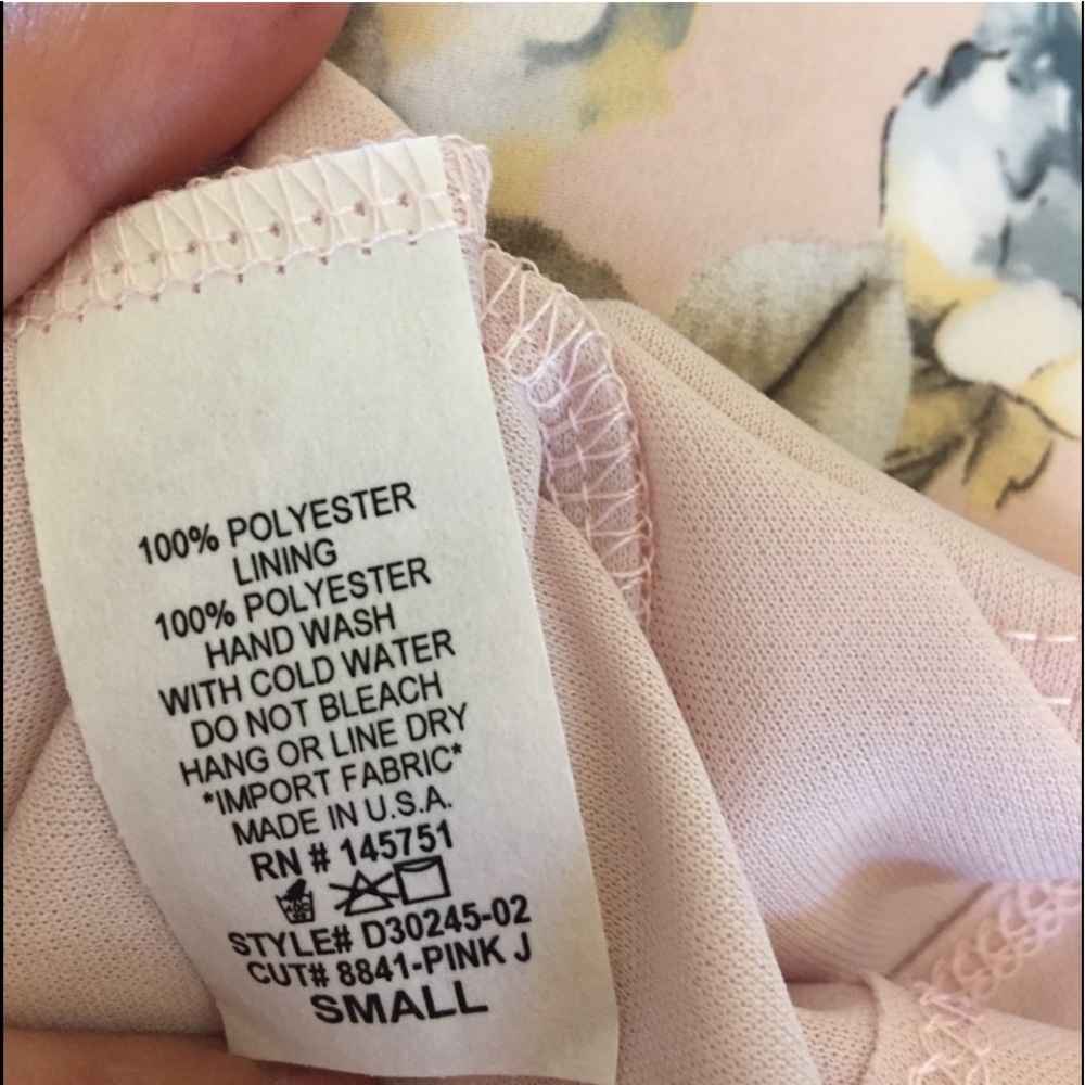 🐣🆕 Lovely Floral Dress with Long Sleeves, and Light Pastel Colors - Picture 5 of 5